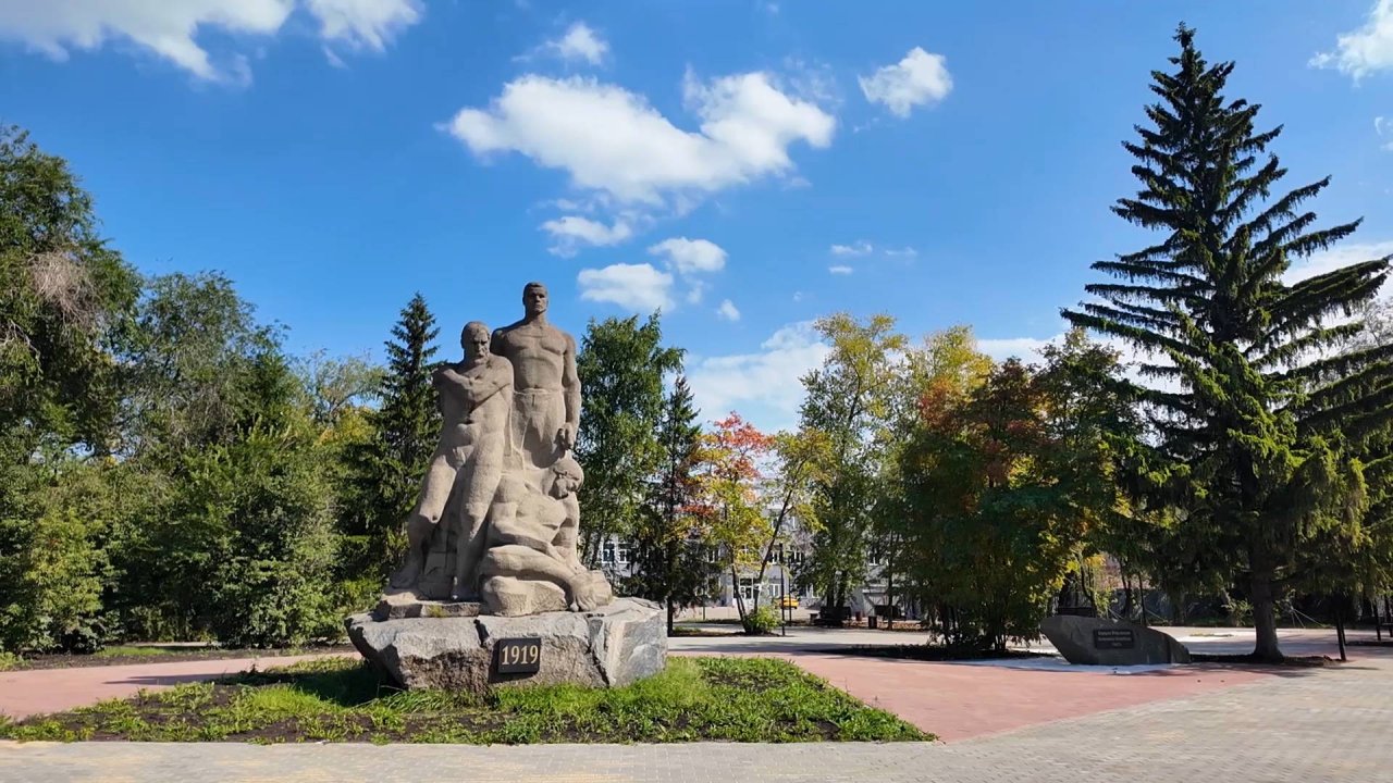 В Копейске завершается благоустройство скверов