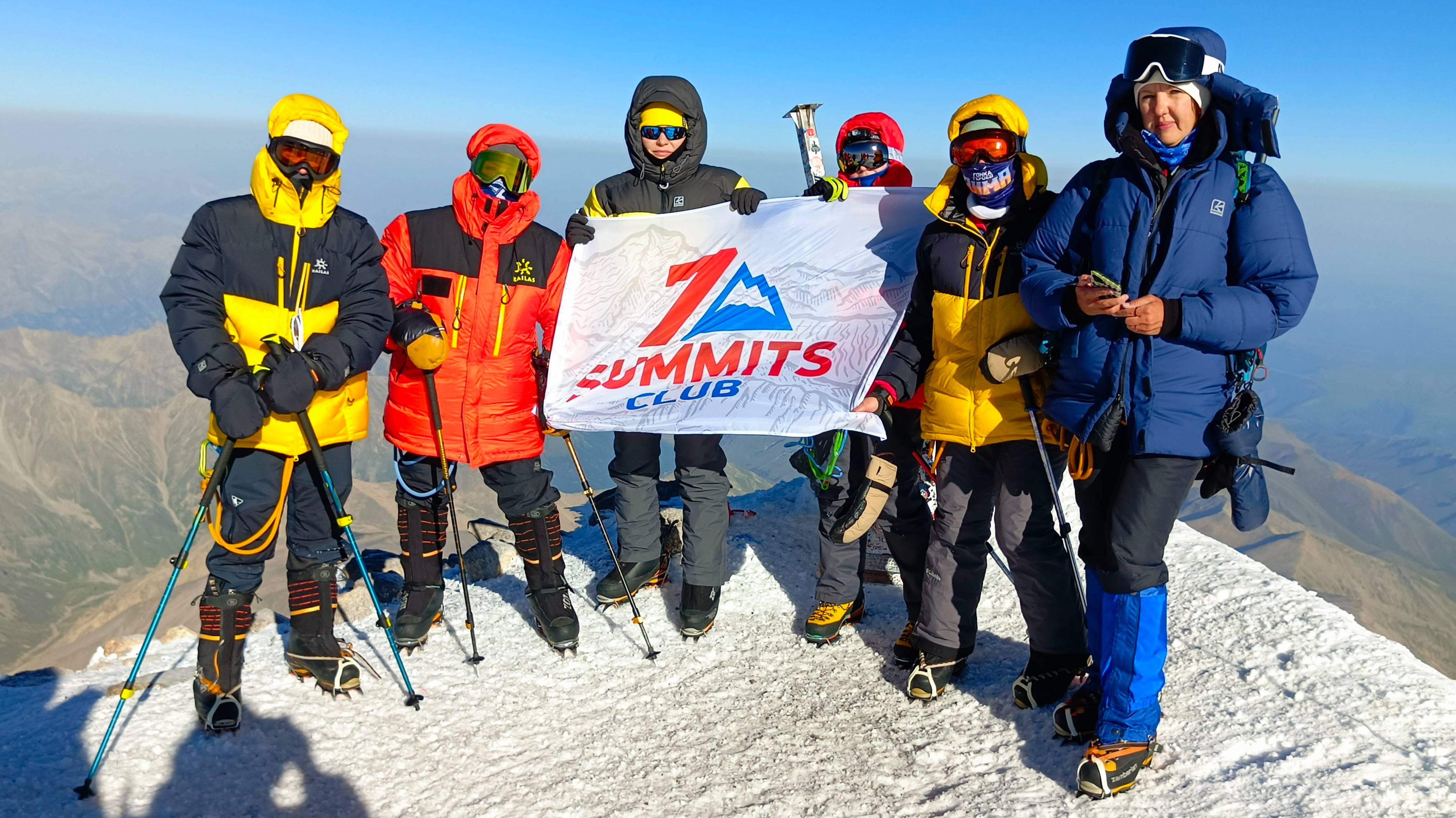 Группа Клуба 7 Вершин «ЕЖорики» совершила успешное восхождение на вершину Эльбруса