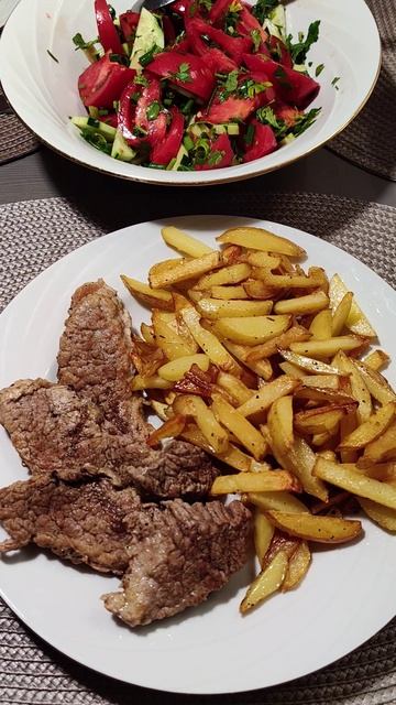 Говядина с картошечкой - обед пенсионера