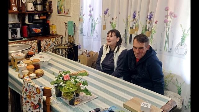 К НАМ АЛЕНА С ПЕЛАРГОНИЕЙ ПРИВЕТ ЯРОСЛАВЛЮ!