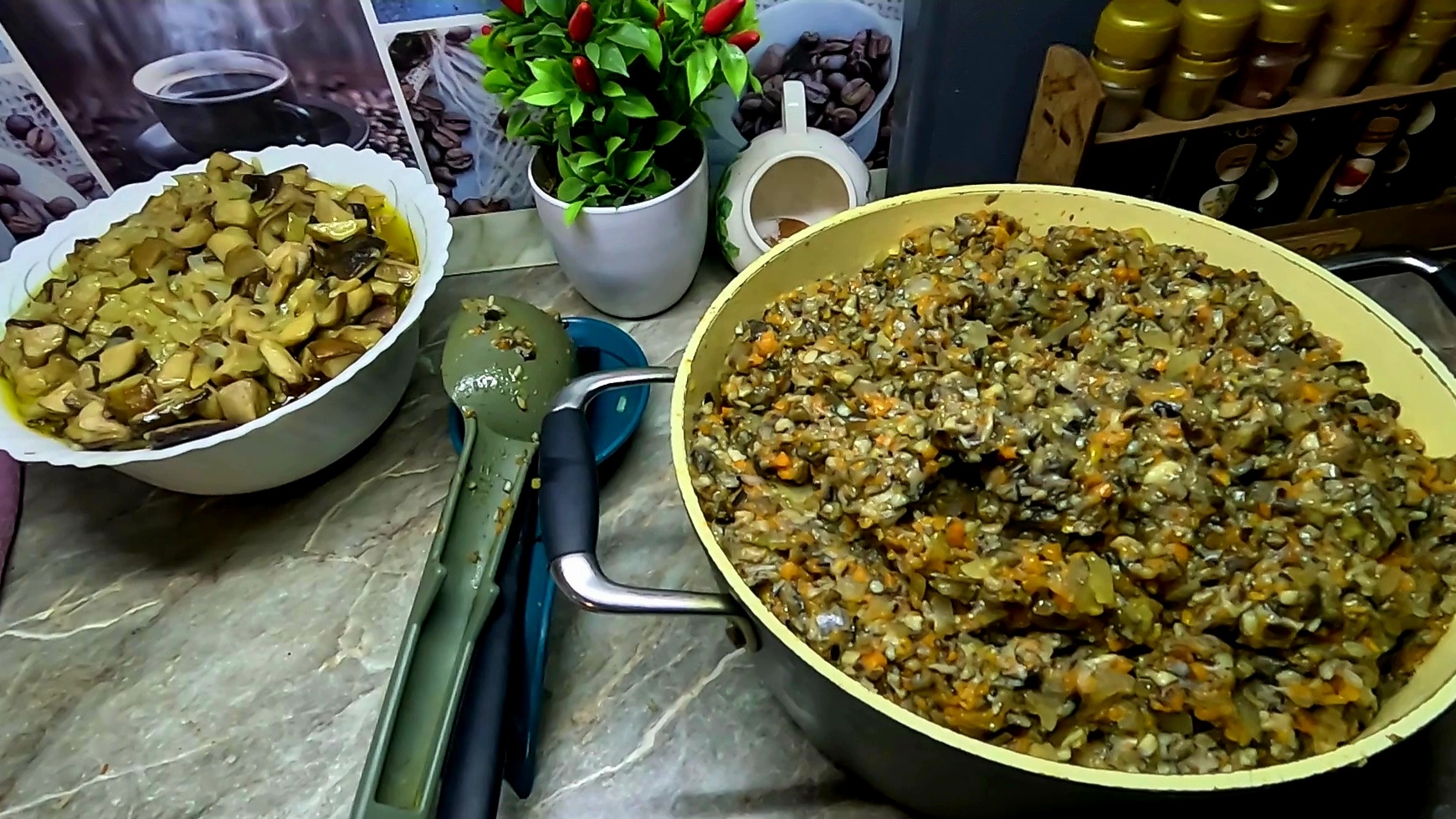 Отравятся, а я виновата буду... Вкуснятина на зиму...