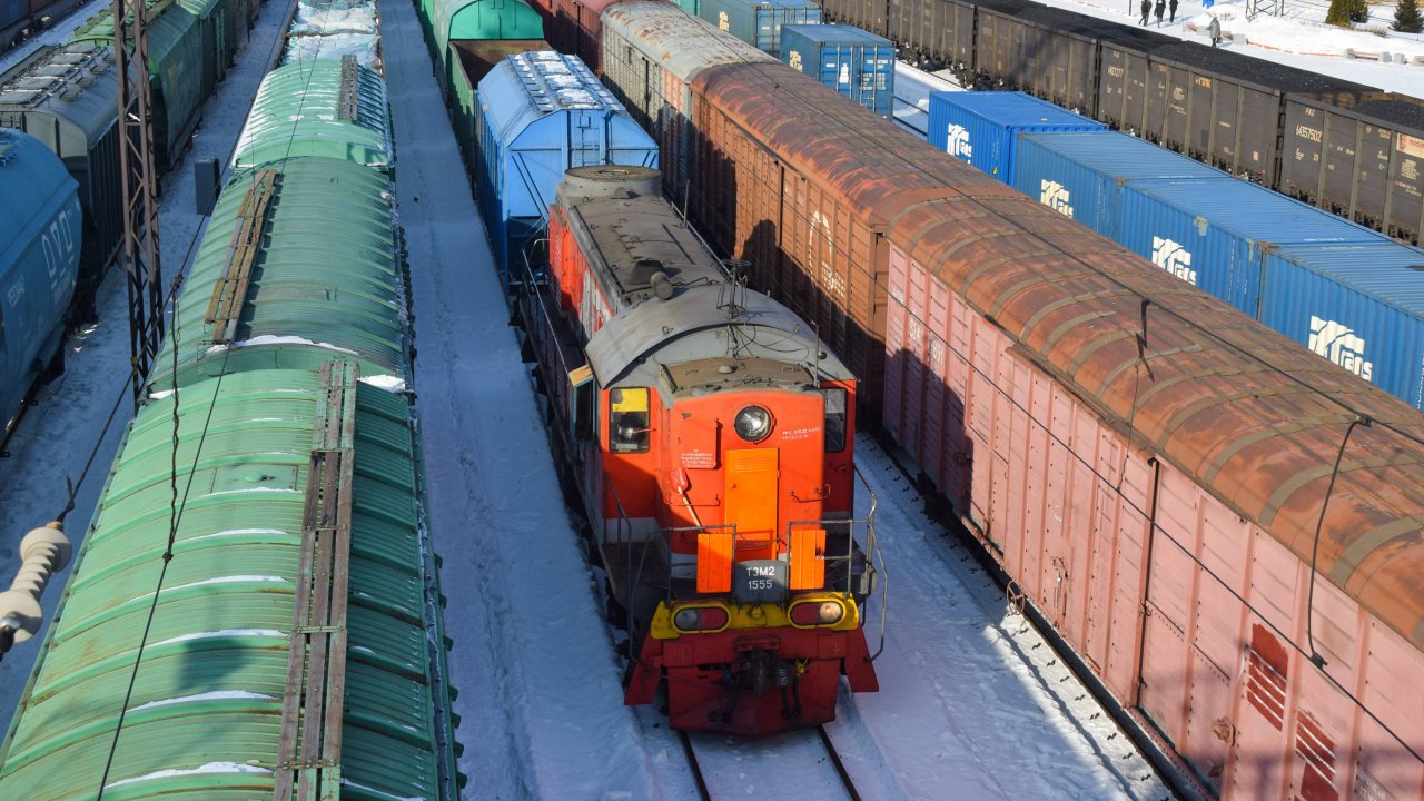 Тепловоз ТЭМ2-1555. Звук холостого хода двигателя ПД-1.