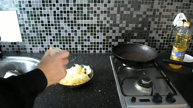 Чипсы на сковороде .