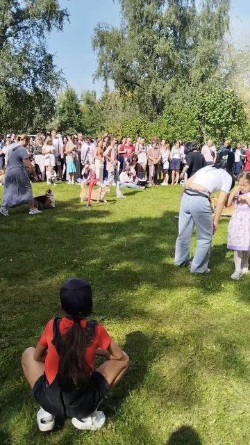 300 королевских хвостов на ВДНХ  парад 30 августа (65)