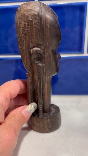 Масаи. Бюст африканки. Дерево. Африканское искусство.