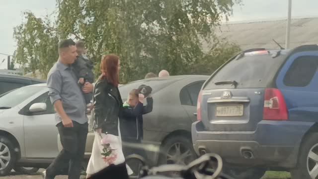 С ДНЕМ ЗНАНИЙ, СИБИРСКАЯ ГЛУБИНКА! (#репортаж) 1000055352.mp4