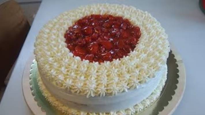 Торт с малиной и клубникой. Маринкины творинки. Всем МИРА и Добра!