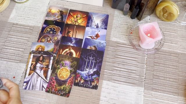 Как к Вам относится загаданный человек? Гадание на Таро. Онлайн расклад