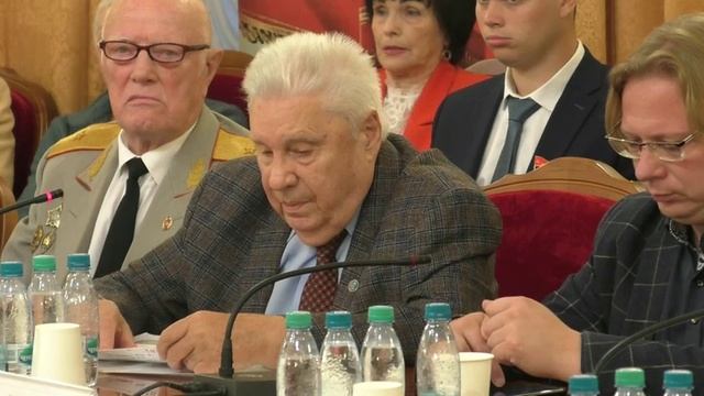 Войну не выиграть, когда там танцуют, там воюют, а здесь танцуют.Игорь Братищев