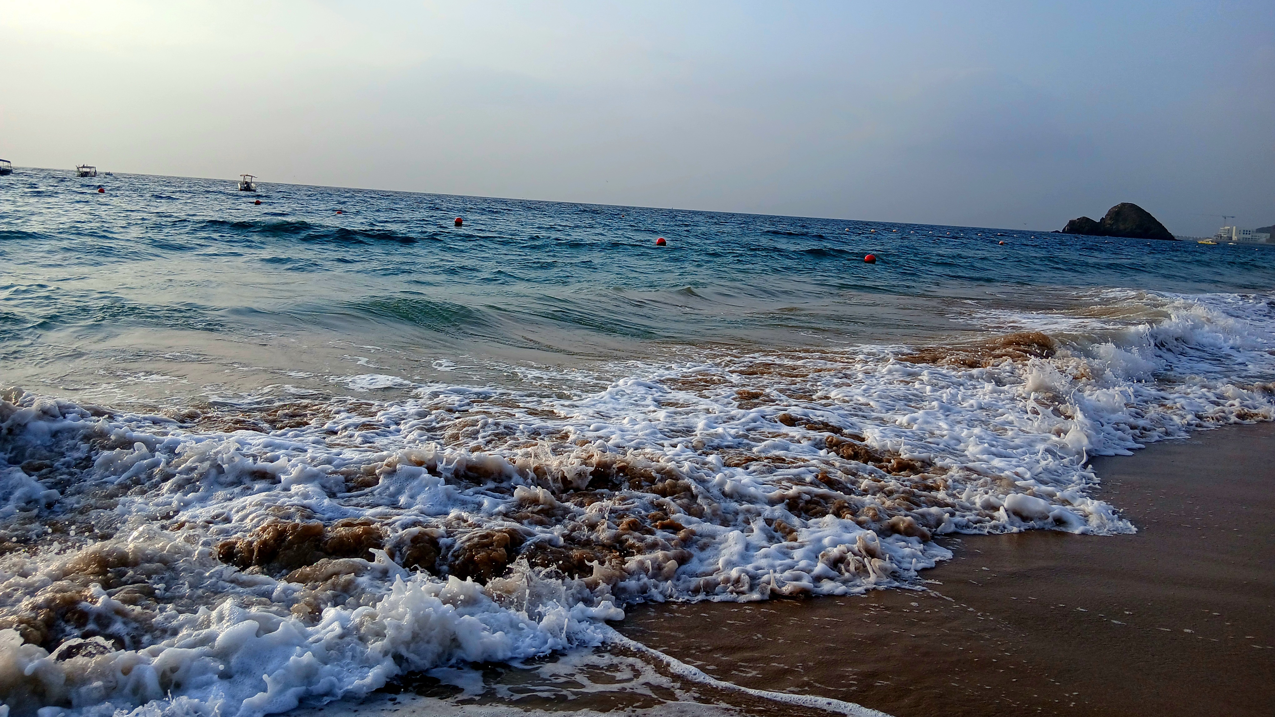 ИНДИЙСКИЙ ОКЕАН СЕГОДНЯ УТРОМ. ШТОРМИТ ОКЕАН.