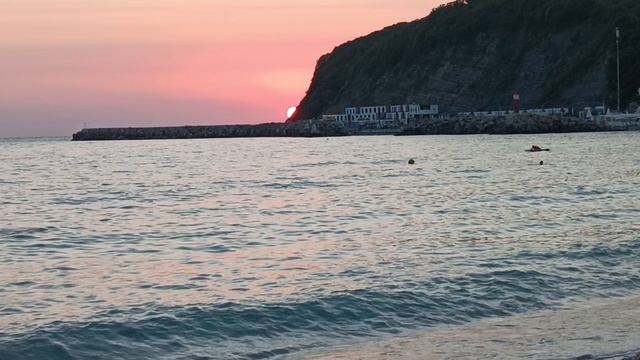 Закат Солнца в горах