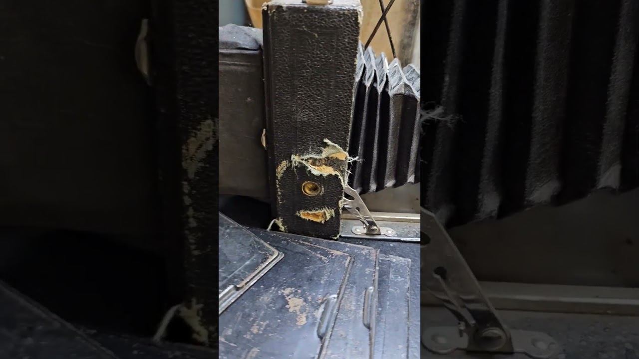 Старый фотоаппарат