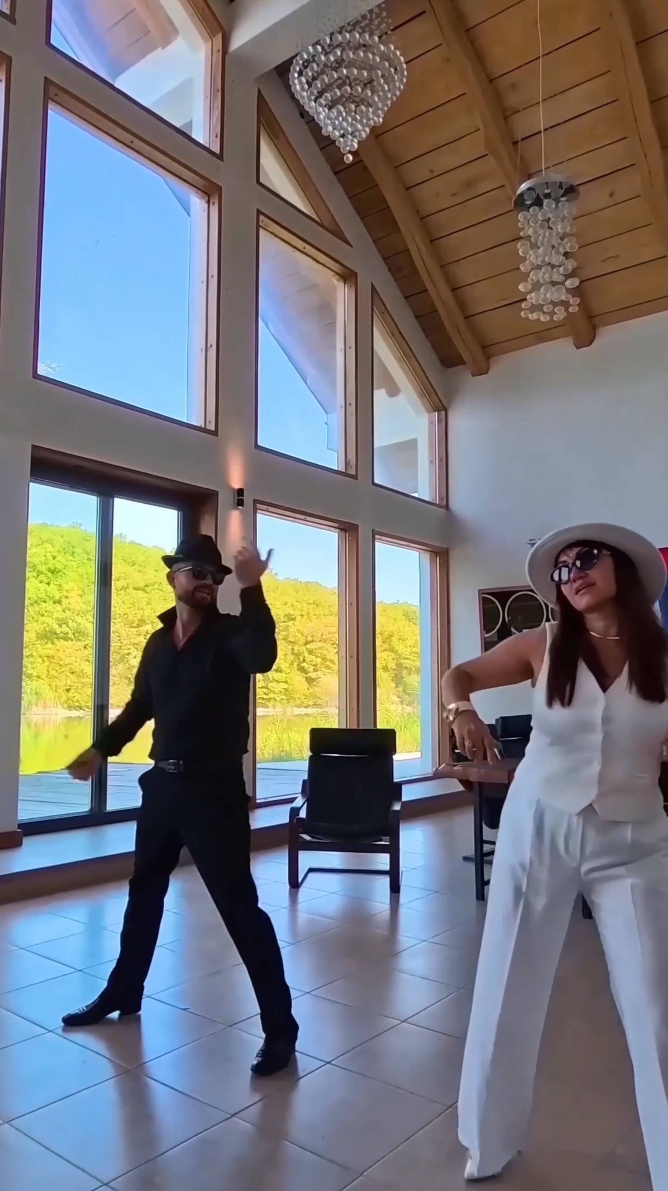 Latina Dance Танцуй Больше!