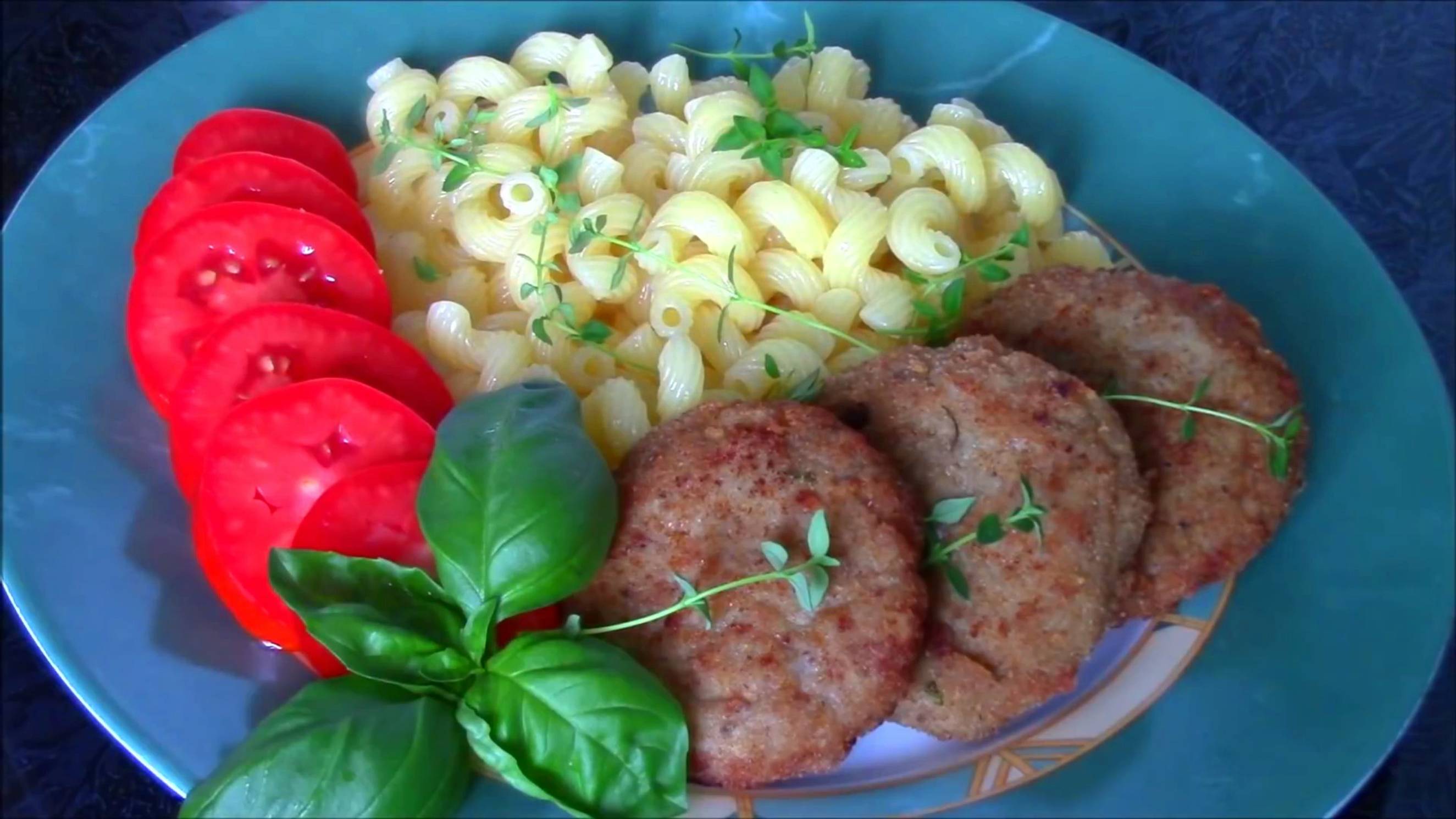 Котлеты из баклажанов с мясом.