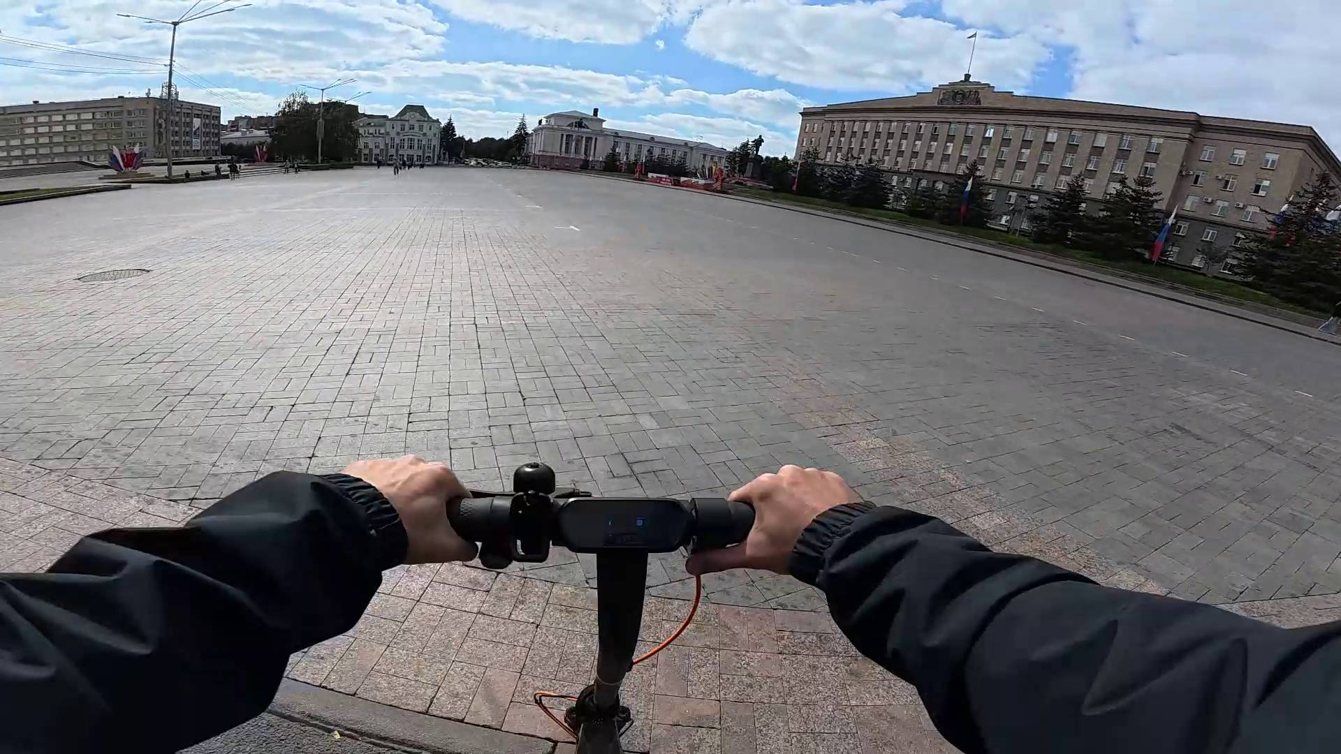Улицы Орла. Самокат. Атмосфера города.