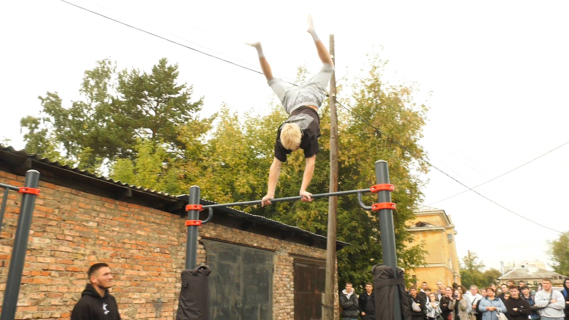 В Копейске открыли воркаут-площадку