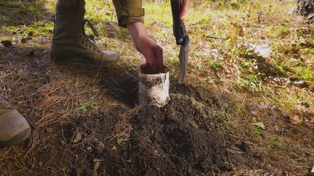 Как сделать БУШКРАФТ Свечу и Натуральный уголь в лесу, ПОЛЕЗНЫЕ НАВЫКИ