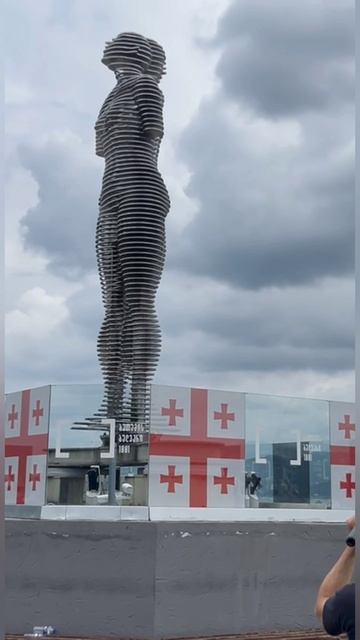 Центр Батуми,скульптура Али и Нино #shorts