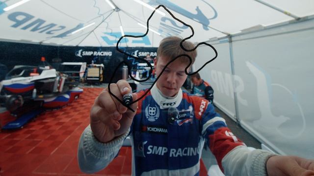 Пилоты SMP F4 рисуют схему трассы Moscow Raceway с закрытыми глазами!