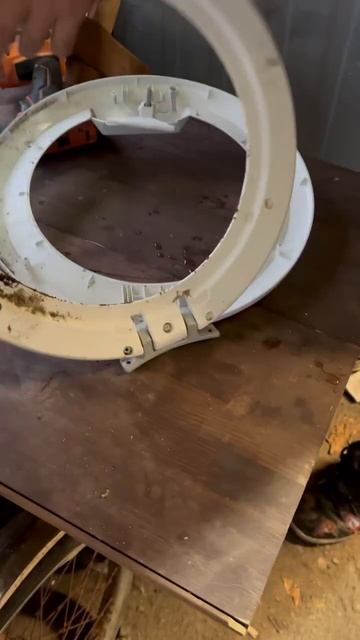 Вот какую замечательную вещь можно сделать из люка от стиральной машины. Подарок на день рождения.