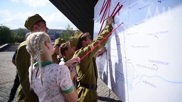 В Донецке возложили цветы к монументу «Твоим освободителям, Донбасс!»