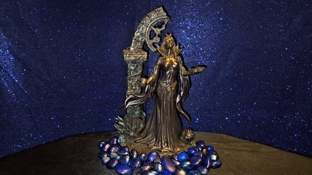 УКРЫТЬСЯ ОТ ВРАГОВ