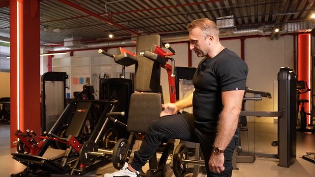 V-присед на свободных весах (черно-красный) Protrain PP171. Обзор.