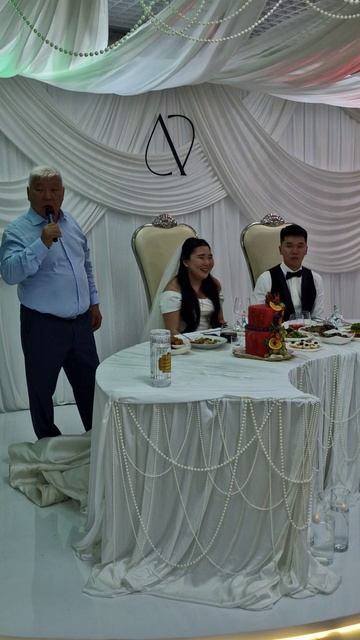 Григорий Федоров поет песню о реке Оленек на свадьбе Вики и Айтала 16.08.2025 г.