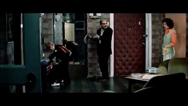 Когда наступает сентябрь... (комедия, реж. Эдмонд Кеосаян, 1975 г.)