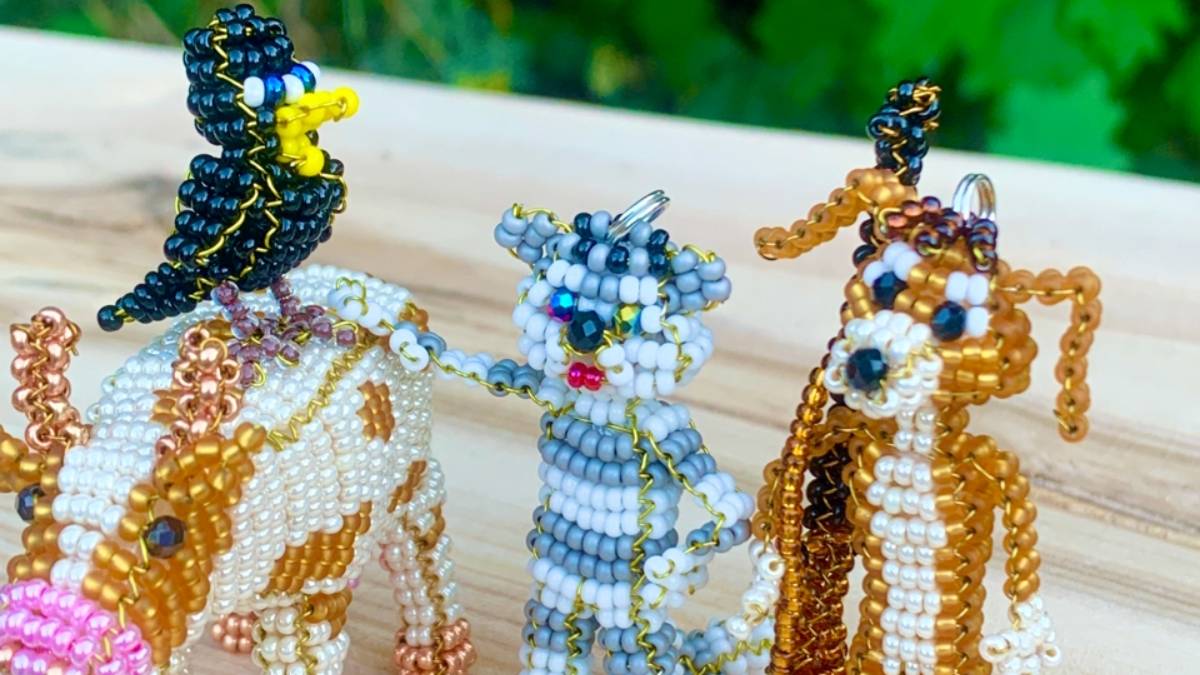 Красивые фигурки из бисера / кот Матроскин и Галчонок из бисера / Шарик с ружьём из бисера / бисер