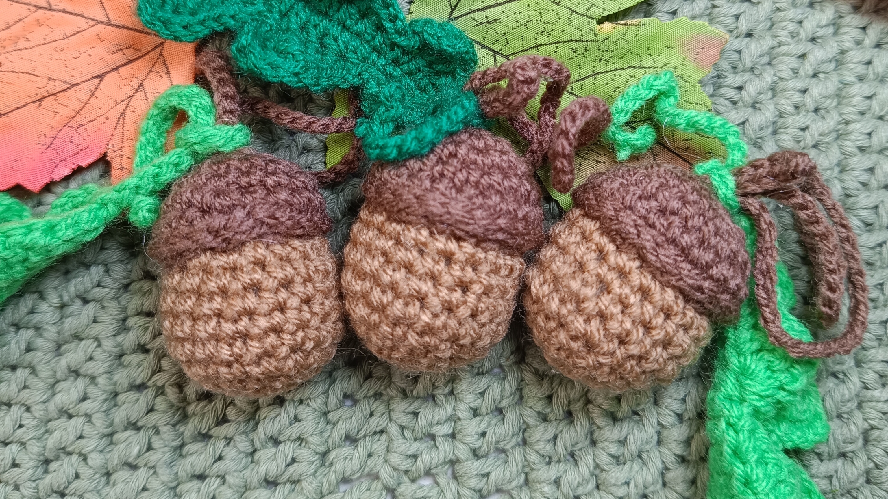 Вязаные жёлуди крючком 🧶