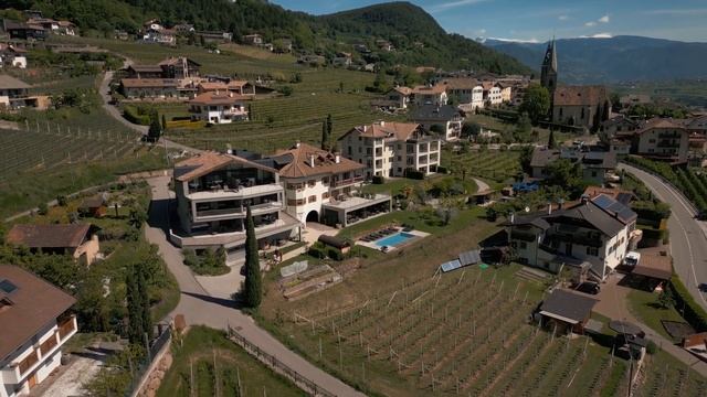 Kadir Cetin - Scorpion (1080p_24fps_H264-128kbit_AAC)