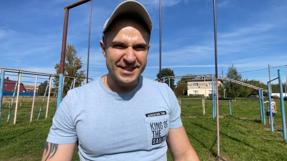 Турники. Мусор. Расческа. Труба. Каша