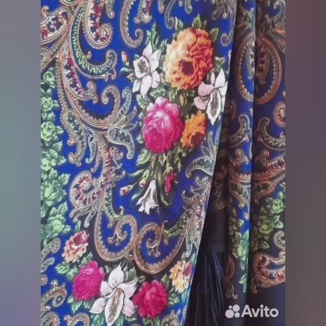Платки в русском стиле ,продаю на авито