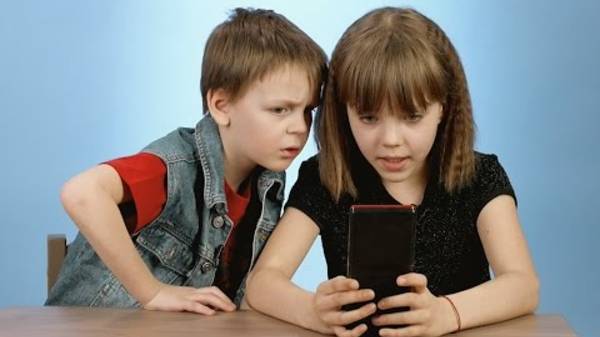 Игры из Прошлого: Русские Дети-Зумеры Играют в Тетрис 1996 г