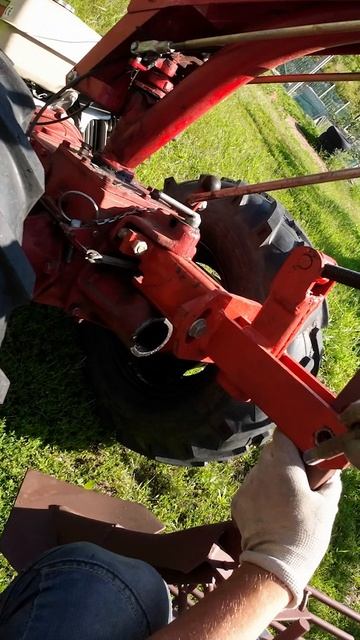 Агрегатирую мотоблок МТЗ Беларус 09Н распашной картофелекопалкой.