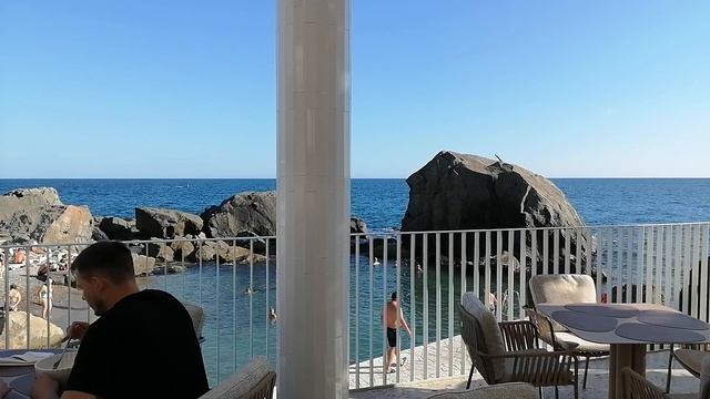 Алупка. Детский пляж Воронцовского парка.