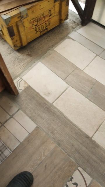 С плиткой закончили.