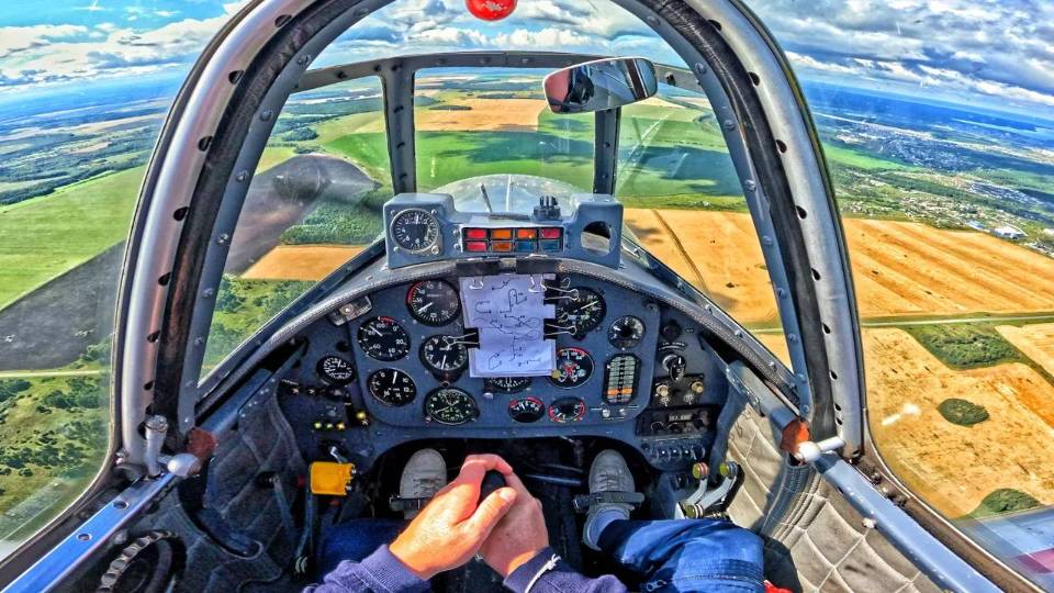 1991 Як-52 - ПОЛЁТ ОТ ПЕРВОГО ЛИЦА