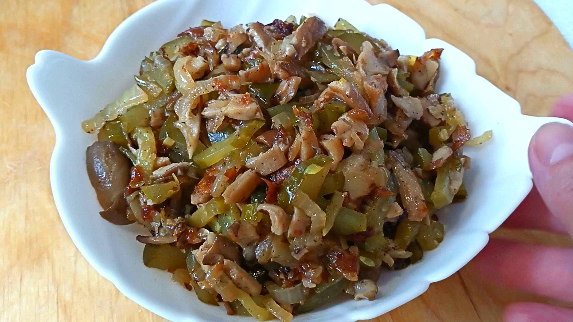 Салат из огурцов и грибов  Огуречник по-советски Вкуснятина