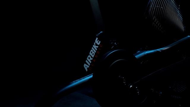 Обзор велотренажера Assault AirBike.