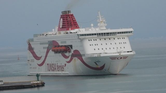 паром на Средиземке