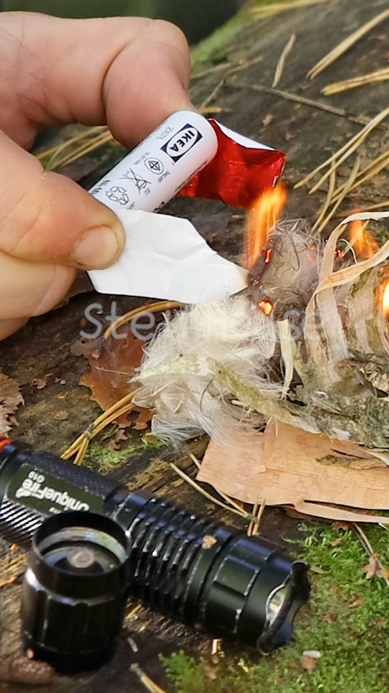 Отличные лайфхаки для выживания в дикой природе - Как зажечь огонь без спичек с помощью батарейки