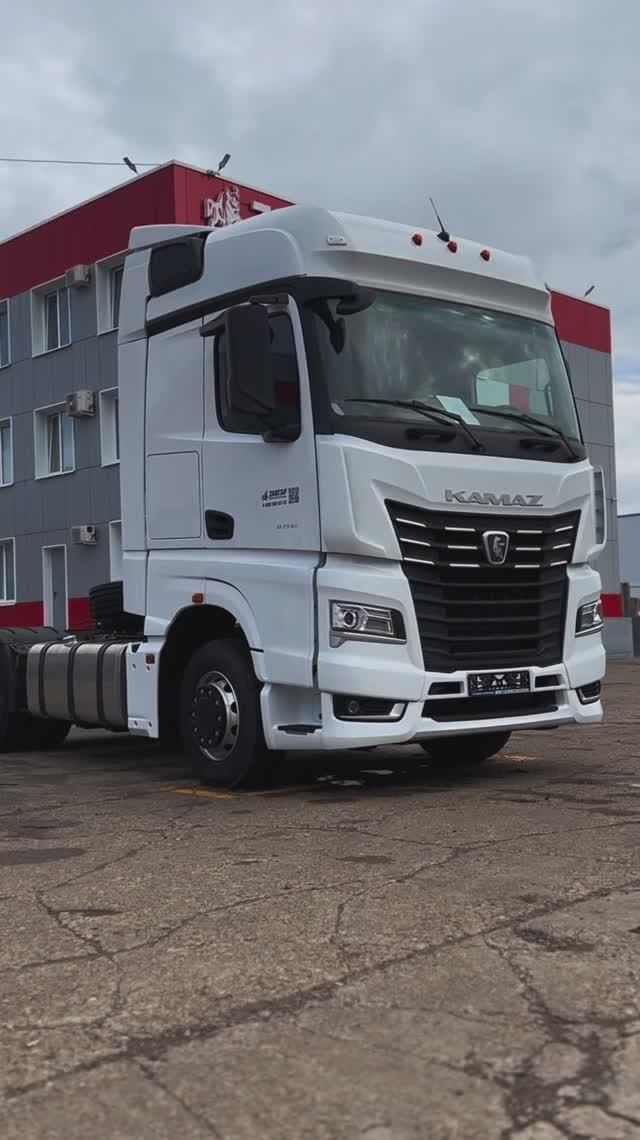 В наличии КАМАЗ 54901 тягач