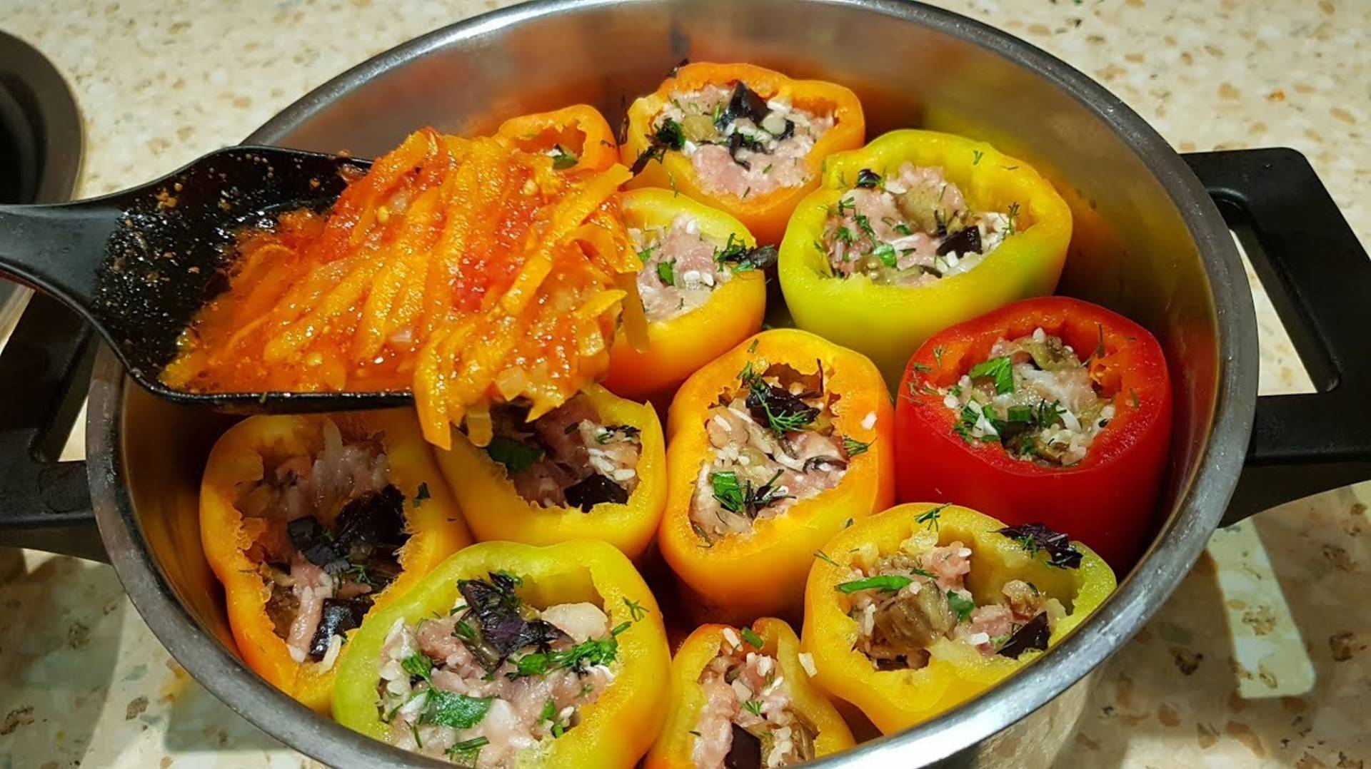 Перец, так перец! Я его не ем, но уж очень удачное сочетание получилось!