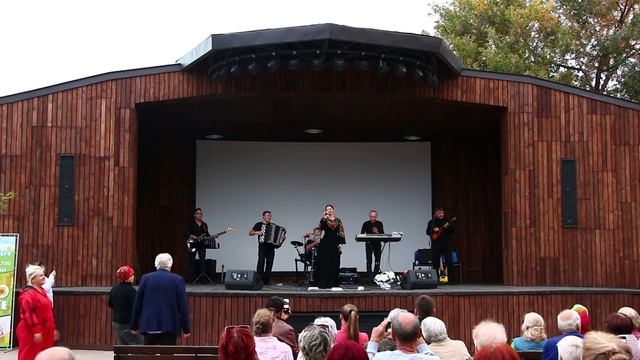 «Карусель» – «Растёт, растёт возле дома калина»