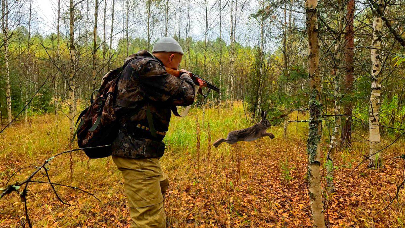 ЗАЯЦ ВЫЛЕТЕЛ НЕОЖИДАННО, НО САМОКРУТ НЕ ПОДВЁЛ! ОТКРЫТИЕ ОХОТЫ НА ЗАЙЦА ОСЕНЬЮ 2025.