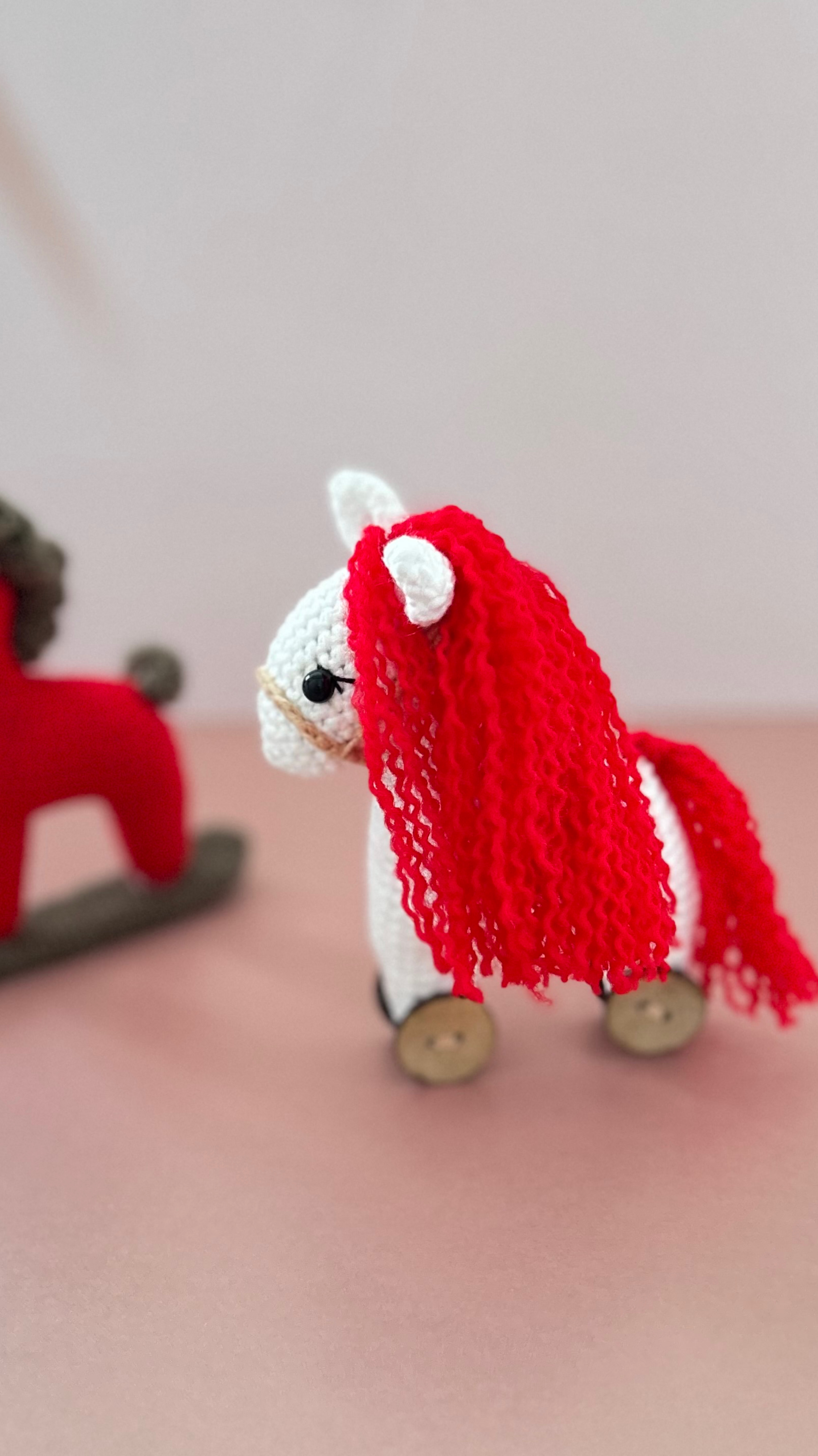 Вязаная лошадка- символ года 2026