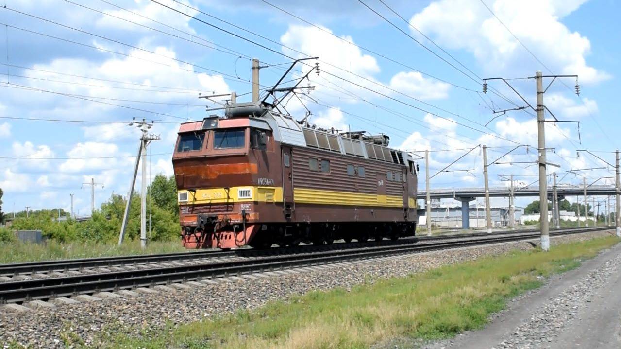 Электровоз-рельсосмазыватель ЧС4Т-369