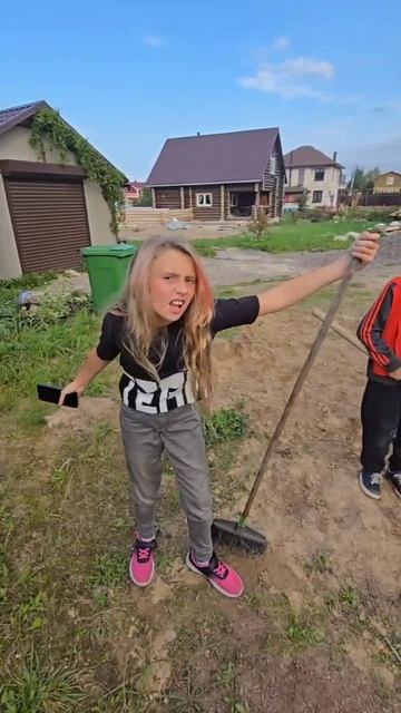 Мега Каролина и клад! #мегакаролина #суперкаролинашоу #юмор #вайны #прикол #рекомендации #топчик